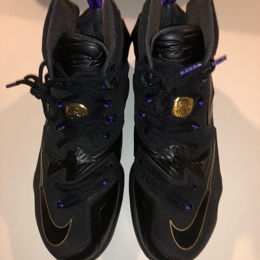 Lebron XIII Nike - NIB Men’s size 9.5
